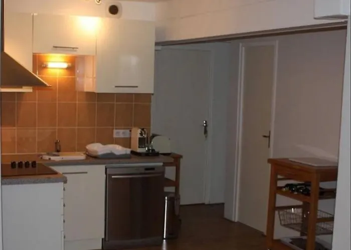 Grand Vue Apartment *